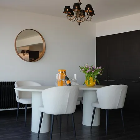 Frontal Sea View Apartment