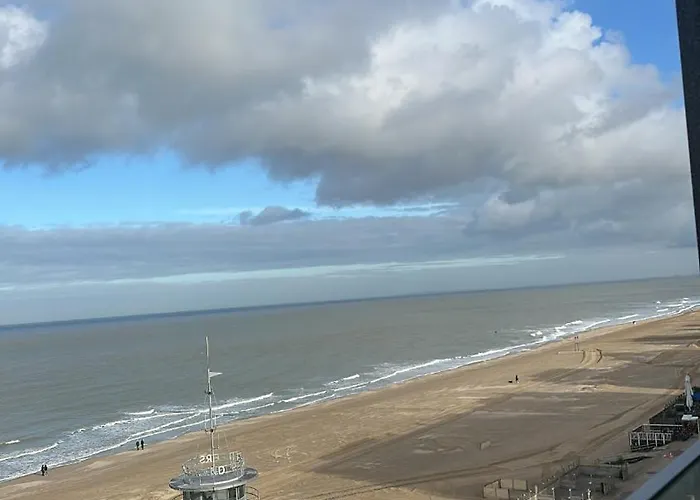 Frontal Sea View * 크노케-하이스트